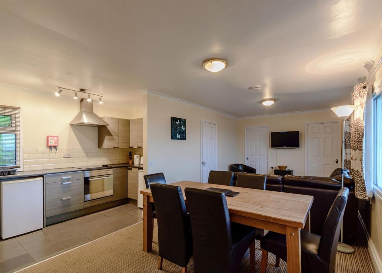 Gilfach Holiday Park Henfynyw Upper Екстер'єр фото