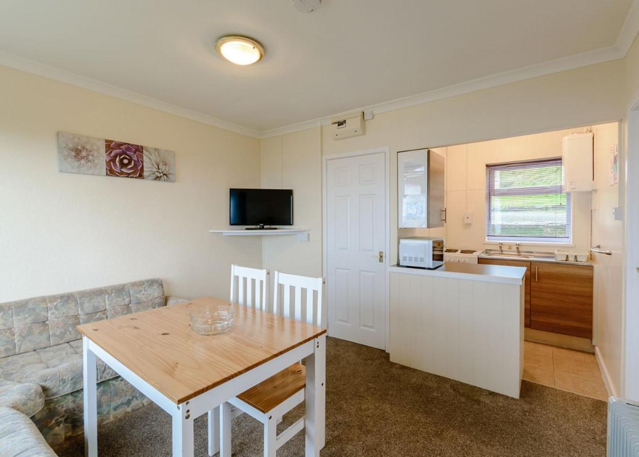 Gilfach Holiday Park Henfynyw Upper Екстер'єр фото