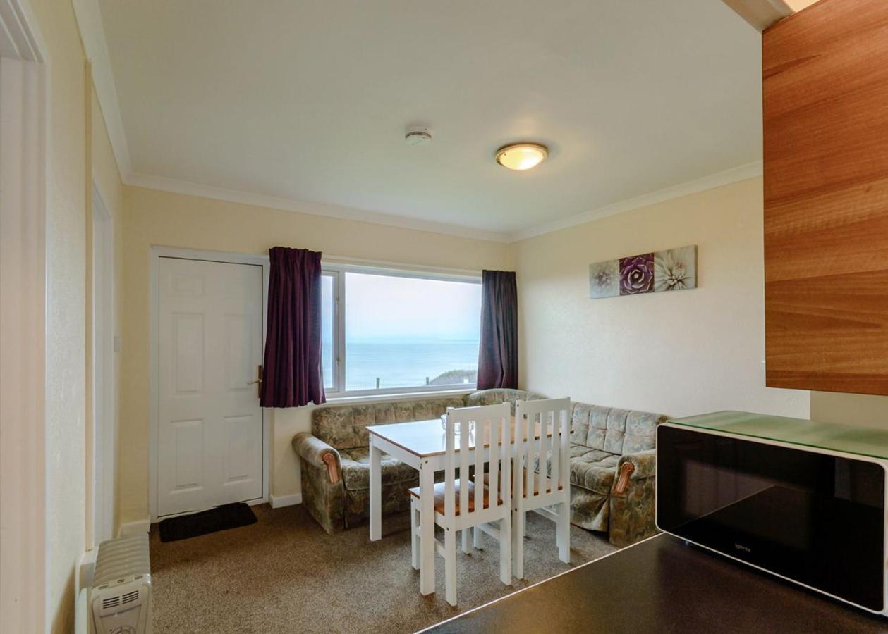Gilfach Holiday Park Henfynyw Upper Екстер'єр фото